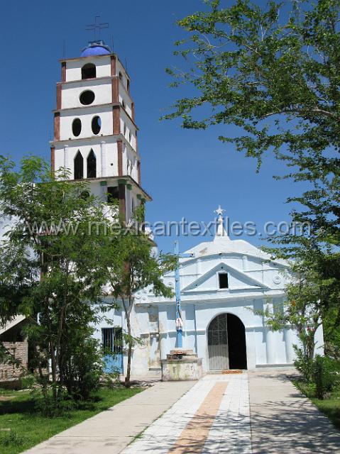 totolzintla_nahuatl12.JPG - The newly painted church.